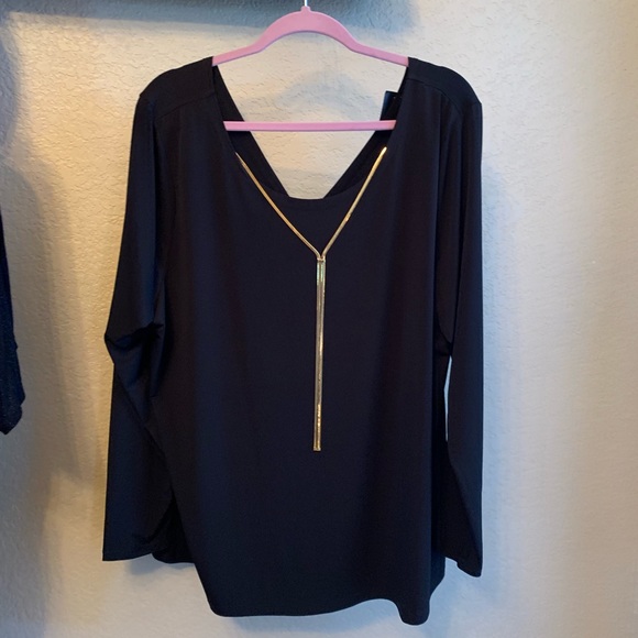 Blouse - Picture 2 of 3